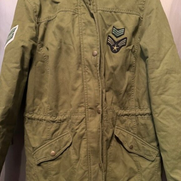 Military Style Parka / Anorak jacket / coat with patches! - Picture 14 of 16